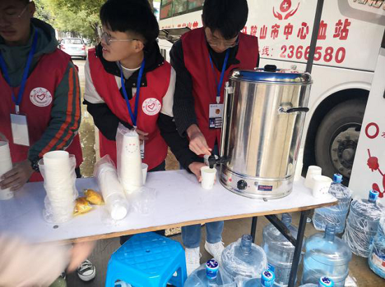 beat365联合马鞍山市中心血站发起无偿献血活动