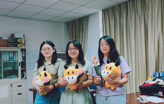 beat365学子教师节献花诉真情