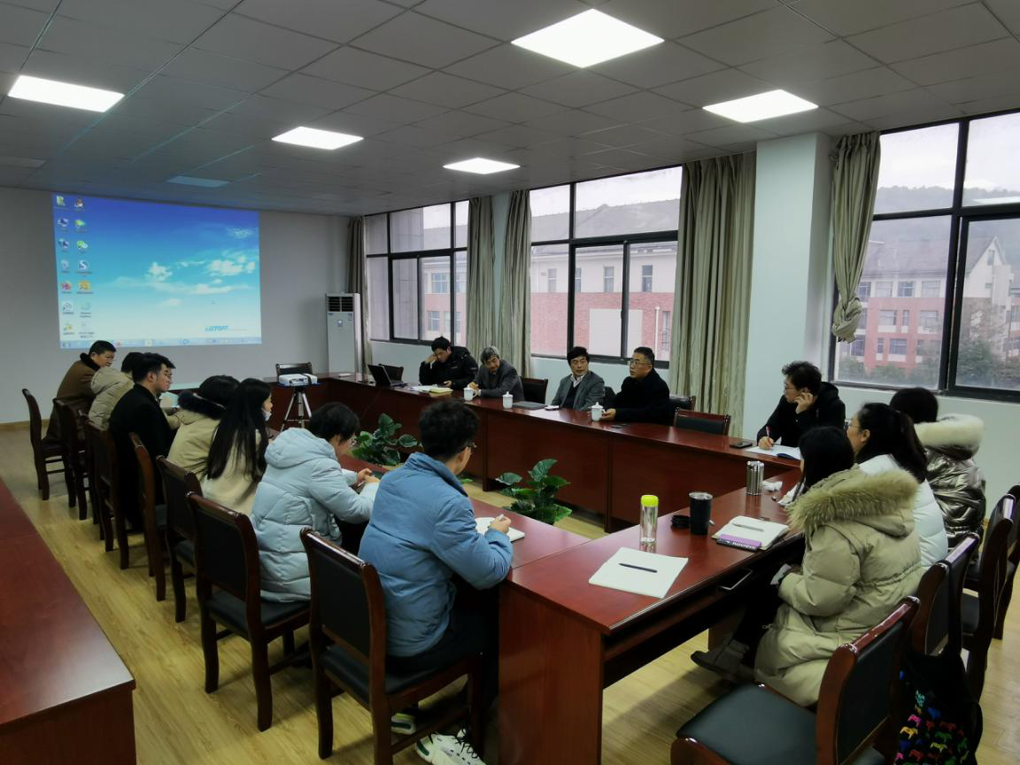 国家“万人计划”教学名师胡仁杰教授来beat365讲学