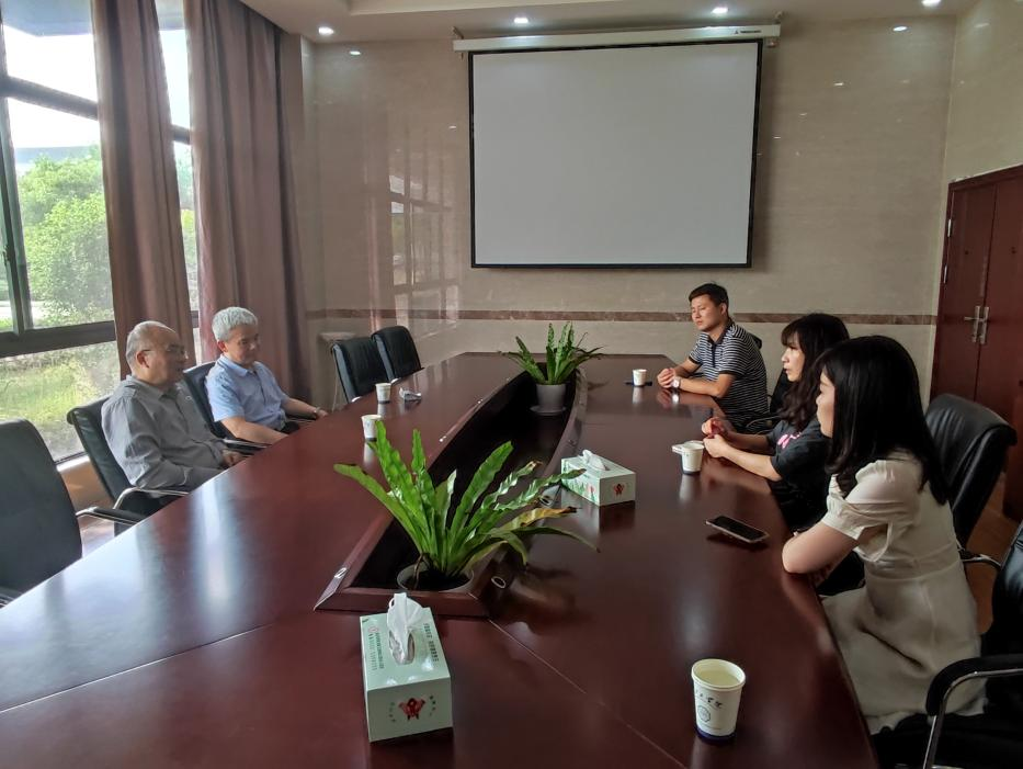 <strong>土木工程学院领导走访慰问郑蒲港校区辅导员</strong>