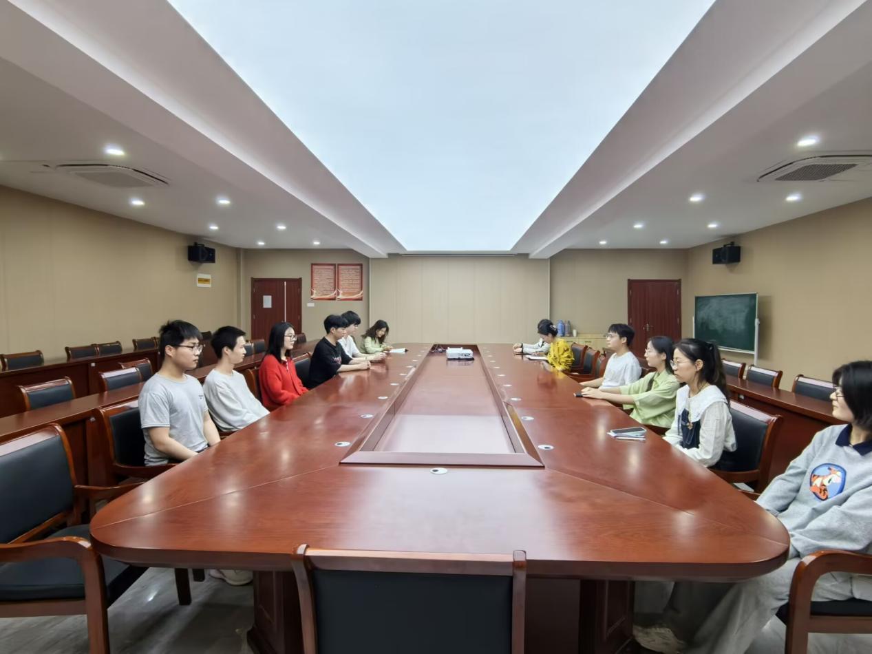 <strong>土木工程学院给排水科学与工程专业召开期中教学座谈会</strong>