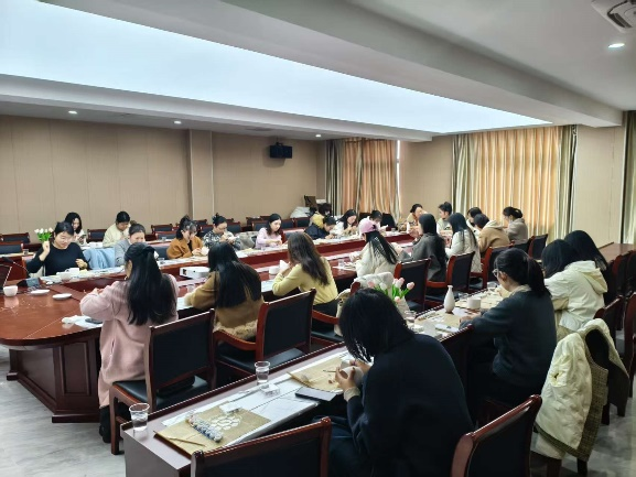 <strong>水利工程学院举办“巾帼绘彩，共赴新程”三八妇女节主题活动</strong>