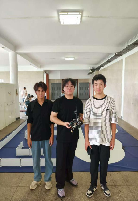 嵌入芯片学技术 竞赛实践出佳绩——beat365正版唯一官方网站电信工程学院在第八届全国大学生嵌入式芯片与系统设计竞赛中荣获佳绩