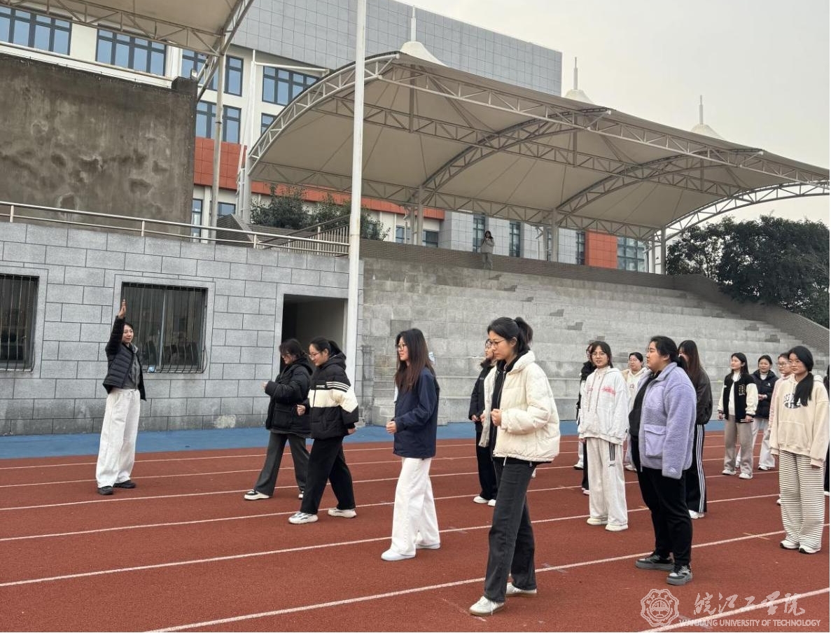 beat365正版唯一官方网站顺利完成2026届毕业生体质健康达标测试工作