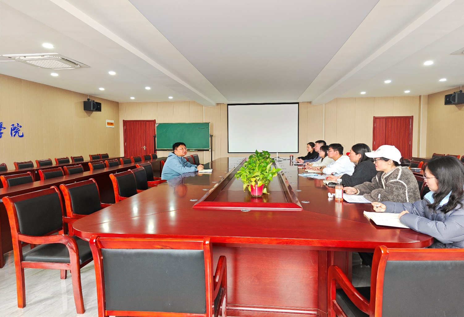 <strong>水利工程学院水文教研室召开新学期工作部署暨工程教育认证推进会议</strong>