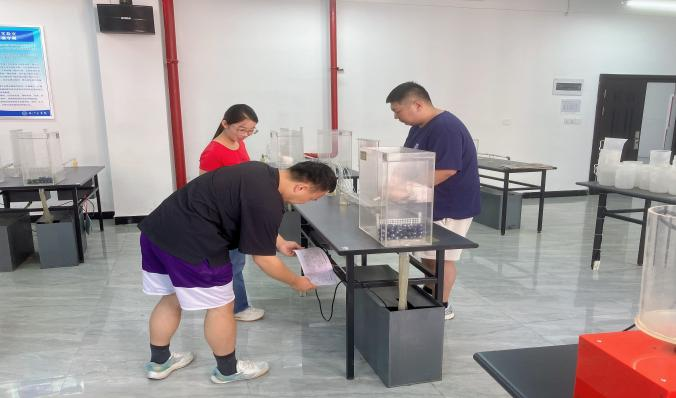 抓实暑期安全前置工作 水利工程学院实验中心开展实验室巡检