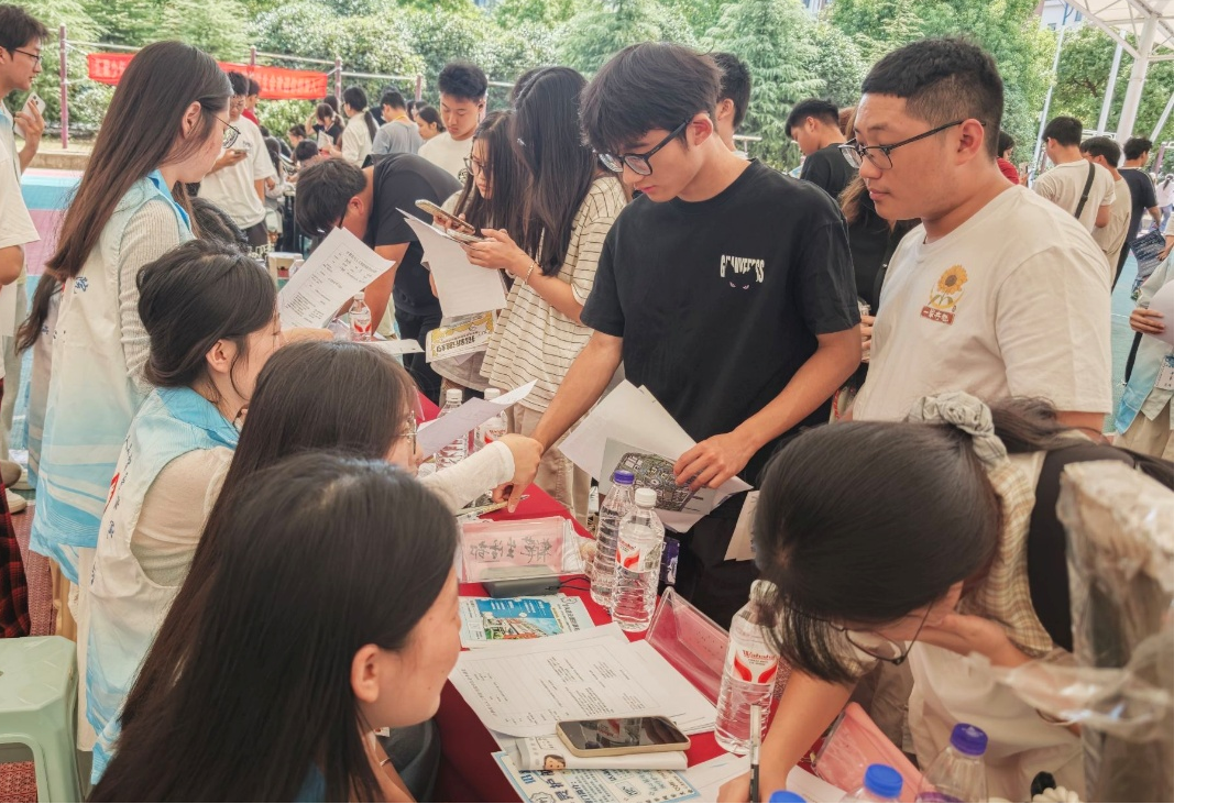 计算机与人工智能学院学生会第三届部长补招暨干事招新系列工作顺利开展